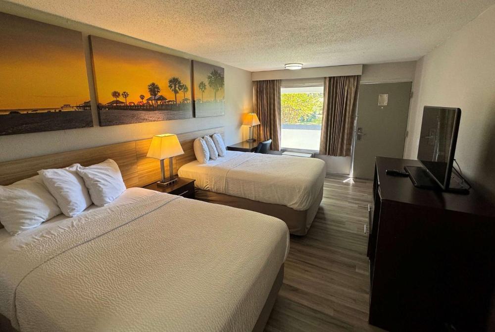 Double Room with Two Double Beds - Smoking interior